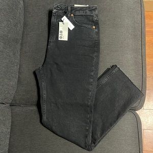 BRAND NEW Topshop Straight Black Denim with Raw Hem